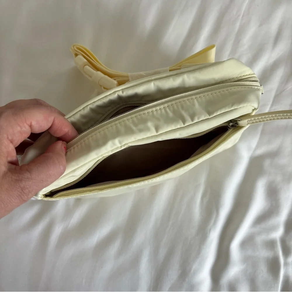 NWT Athleta All About Large Crossbody Belt Bag Butter Yellow Fanny pack - Picture 11 of 13